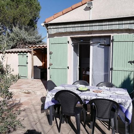 Sous Le Soleil De Provence Petite Maison Au Calme Et Tres Bien Equipee De 40M2 Avec Wifi -Jardin Prive-La Piscine Est Commune A La Residence Et Ouverte Du 1Er Mai Au 30 Septembre De 09H A 21H,En Juillet Et Aout Reservation Uniquement Du Samedi Au Sam Forcalqueiret Εξωτερικό φωτογραφία